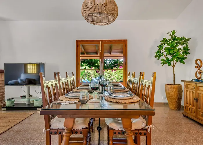 Daniel - Pool - Aussenkueche - Garten Dom wakacyjny Pollensa