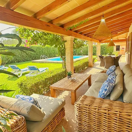 Daniel - Pool - Aussenkueche - Garten Holiday home