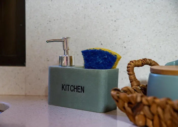 Daniel - Pool - Aussenkueche - Garten Польенса