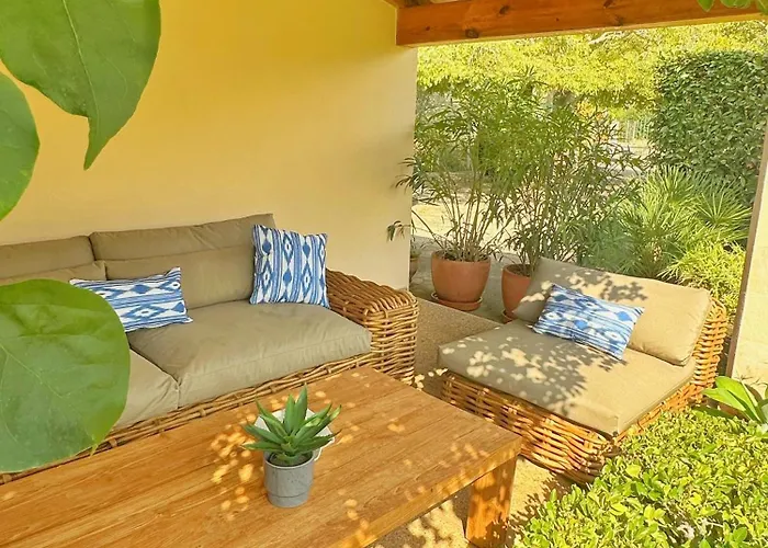 Дом отдыха Daniel - Pool - Aussenkueche - Garten