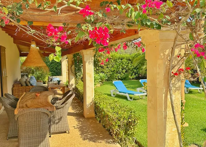 Daniel - Pool - Aussenkueche - Garten *